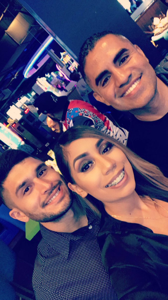 deegozlan's tweet photo. 25th Birthday vibes with my woes ❤️  #InvictusAnimus #TheGrowingProcess #25thBirthday #LibraQueen #OctoberBaby #Blessed  #25NeverLookedThisDamnGood #itsyaagirldee #DearYossi #DEExYOSSI https://t.co/qw6ZRRihPn