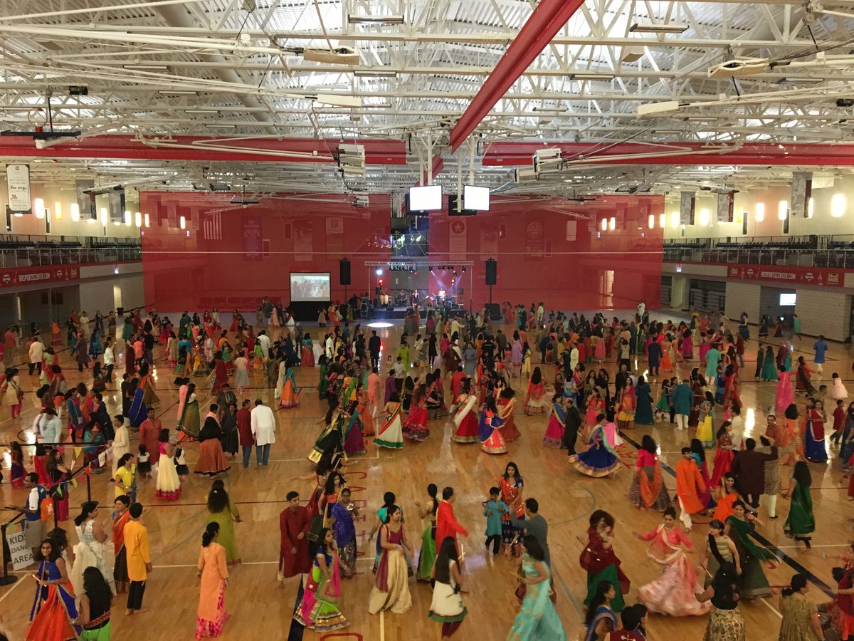 RRSportsCenter's tweet image. From local basketball and volleyball rentals on Thursday evening to a concert and dance on Friday evening, we can do it all here at the Round Rock Sports Center! #RoundRock #SportsCapitalofTexas #Danceforacause