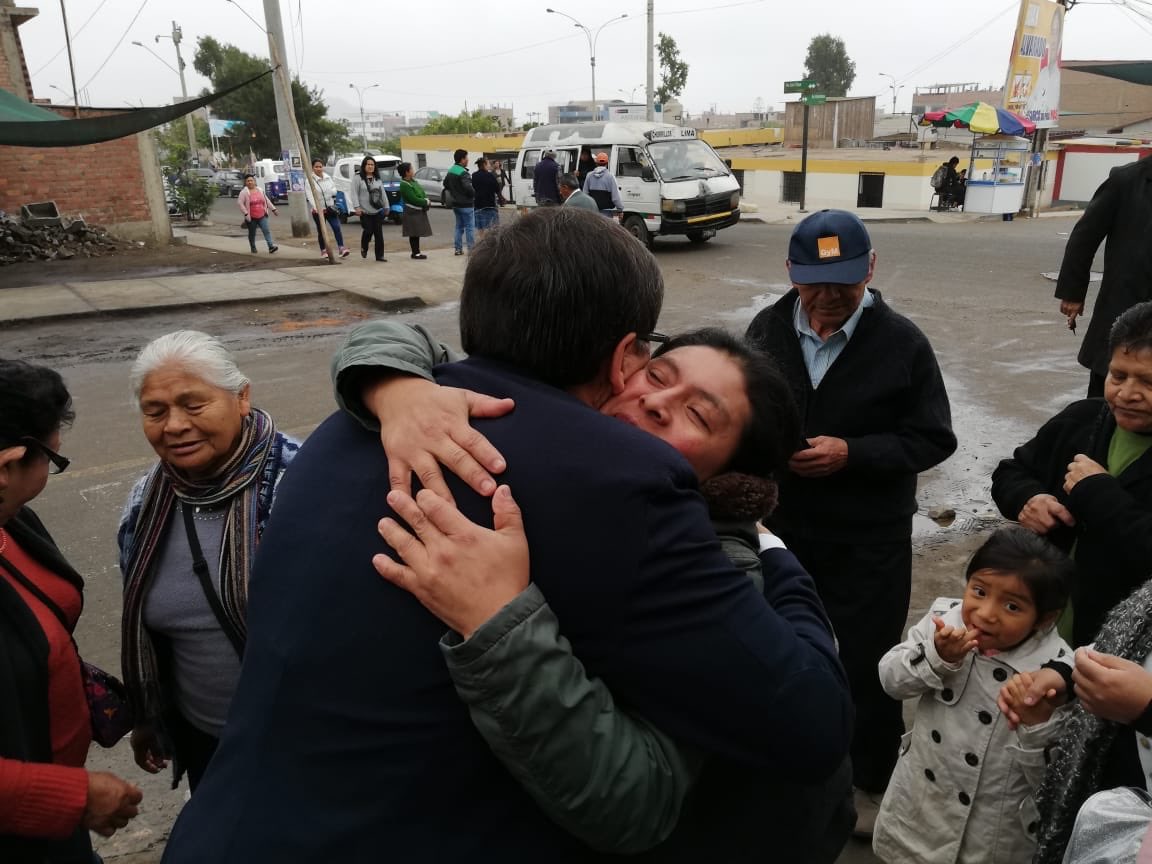 DerlizGuzmanT's tweet photo. Una de las mejores experiencias de mi vida es haber conocido vecinos tan comprometidos con nuestro distrito. Gracias por todos esos momentos. 

#MarcaElSol #DerlizGuzmán #AlcaldeDeSurco #Elecciones2018 #ERM2018 #OrdenySeguridad #LuchaAnticorrupción https://t.co/7NQJz5mdPj