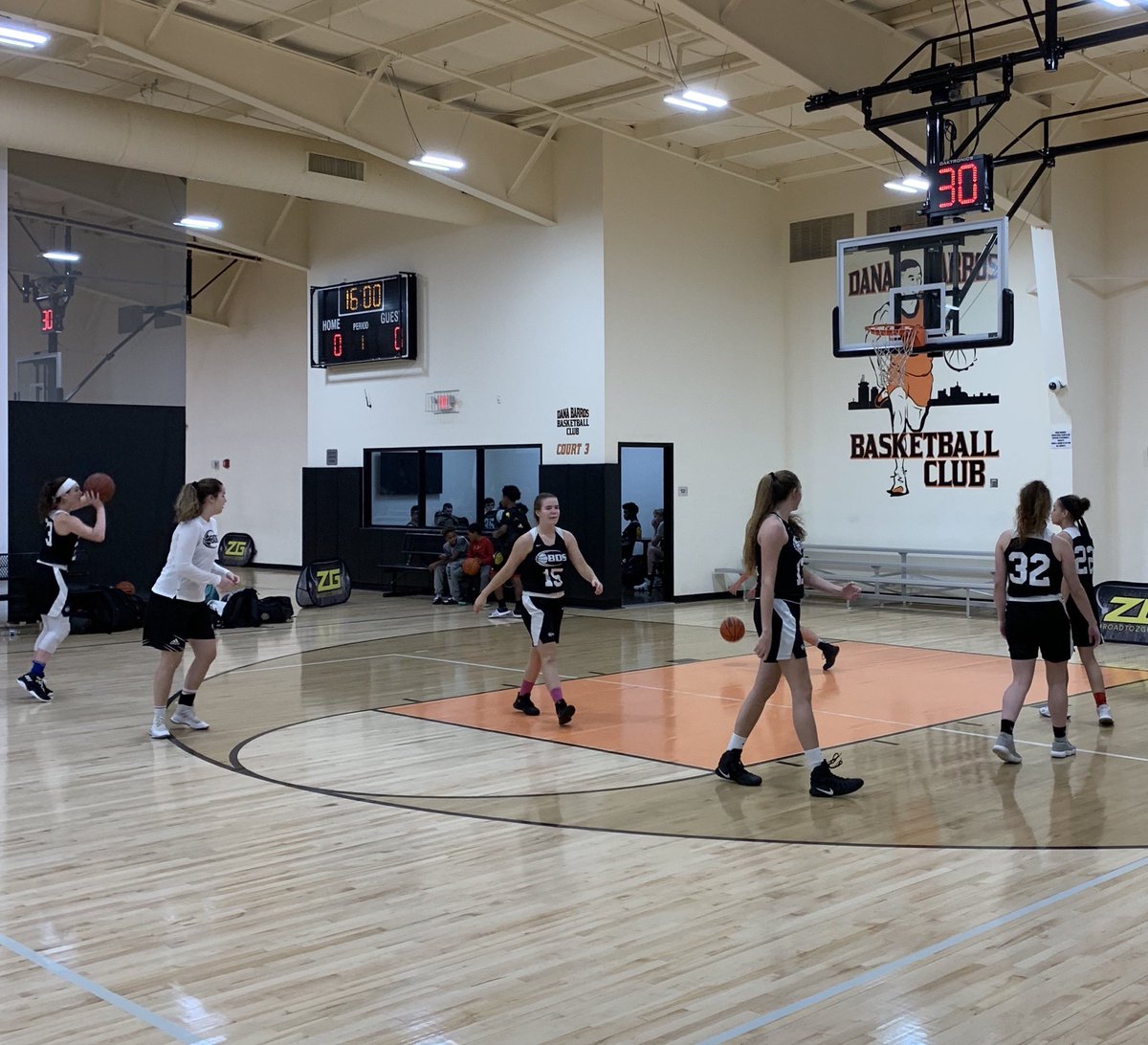 GirginisSports's tweet photo. BDS Black warming-up for the championship game of the @ZeroGravityBB Beast of the East vs NE Crusaders (MA) #playingthebest #reppin603 #BDStakeover https://t.co/2drA600QkB