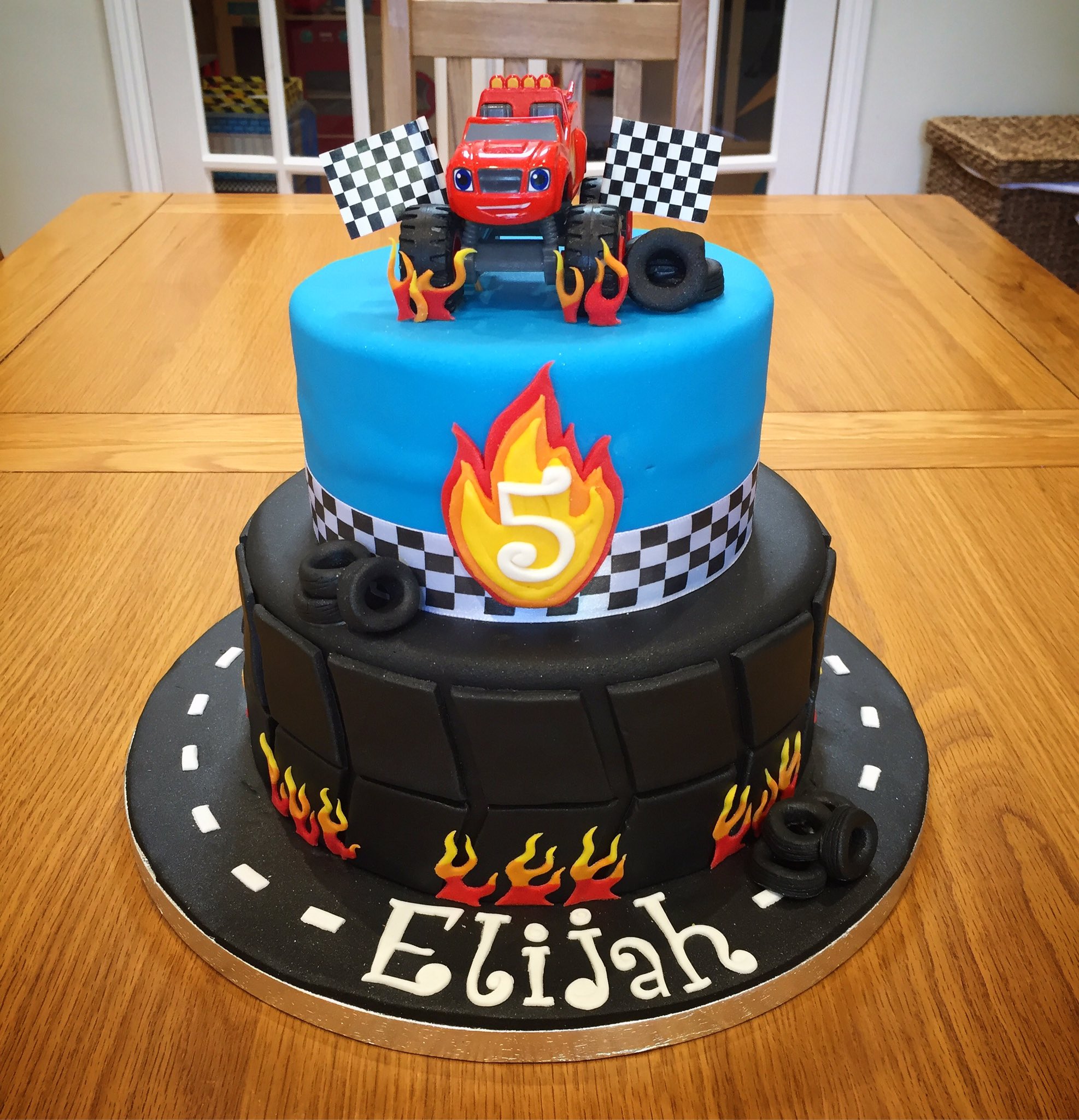 Jbutterflybakery Sur Twitter A Big Happy 5th Birthday To Elijah Who Celebrated With Friends And Family Today And With His Blaze And The Monster Machines Cake Glad To Hear You