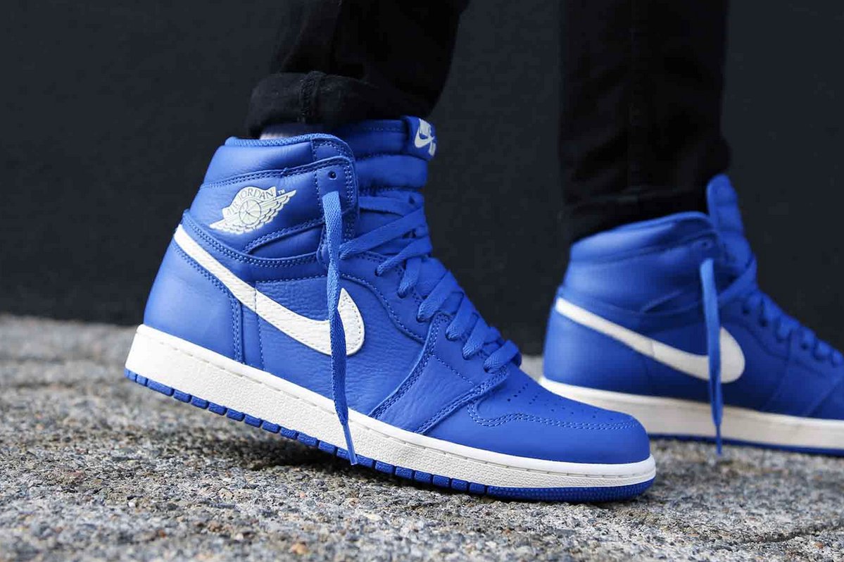 Grab the Air Jordan 1 High OG ‘Hyper Royal’ on sale for $103.98 + FREE shipping, use code LKSGOL20 => bit.ly/2lXRtir