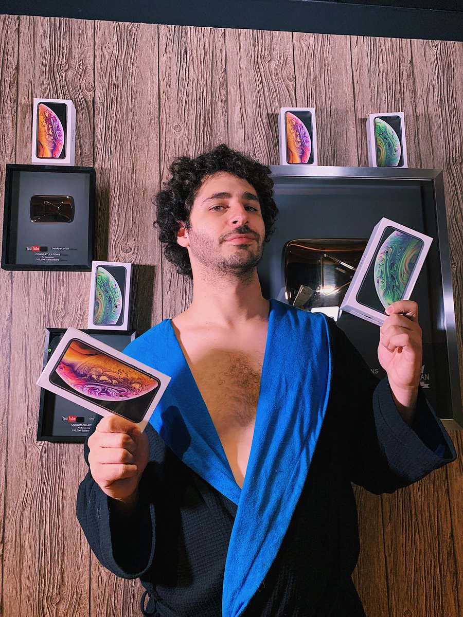 DebRyanShow's tweet image. ¿Los vas a querer o me los quedo? #Rayito