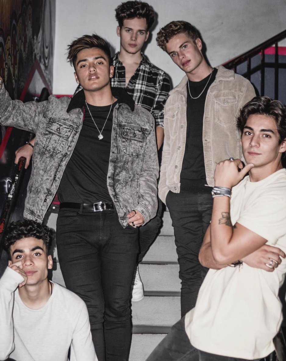 awesomenesstv's tweet photo. Any @InRealLife stans out here? 😍😍 https://t.co/sKzr1KEzI6