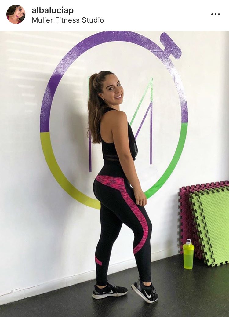 jcarabeoo's tweet photo. @AdrianaMurriet ¿Es ella? ¿La culo pronto? https://t.co/NRVMxLhl4c