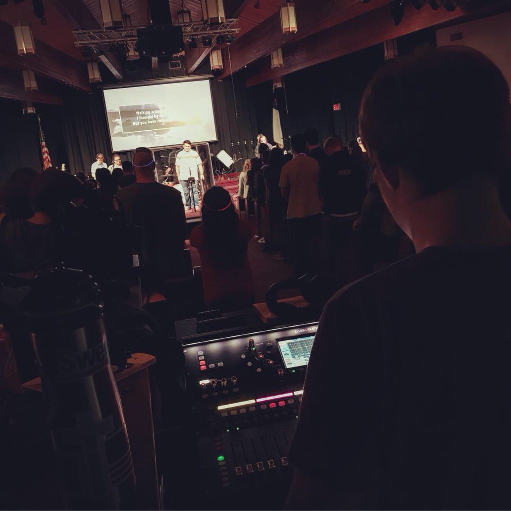 COAH6_5's tweet photo. Special thanks to @NYIallies for having us come and hang out at their Fall Party! It was great seeing lots of familiar faces from camp! It was such a great time and good fellowship. #COAHontheroad #COAHatNWILAllies https://t.co/6GKxp6Z07l