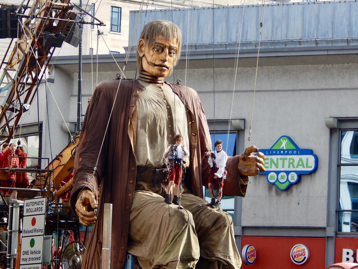 ClickLiverpool's tweet photo. Giants creator thanks Liverpool after final farewell https://t.co/OkJsytnmJB #GianteSpectacular #LivepoolGiants #giantspectacle https://t.co/okINDf7DQq