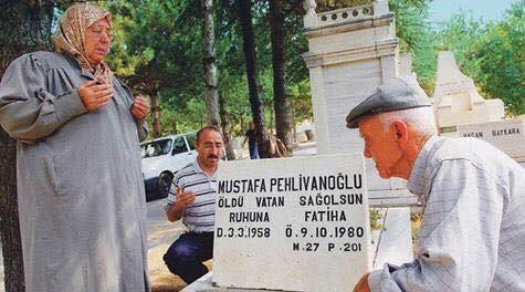 Bugüne kadar Cenab-ı Hakkin ve onun Resulünün yolundan ayrılmadım. 
Mustafa'lar ölür, Allah davası ölmez. Milliyetçilik yaşar. Kellemi verdiğim bu yolun zaferi yakındır. Zafer her zaman Allah'a inananlarındır.

Ülkücü Şehidimiz 
- Mustafa PEHLİVANOĞLU (7 EKİM 1980)