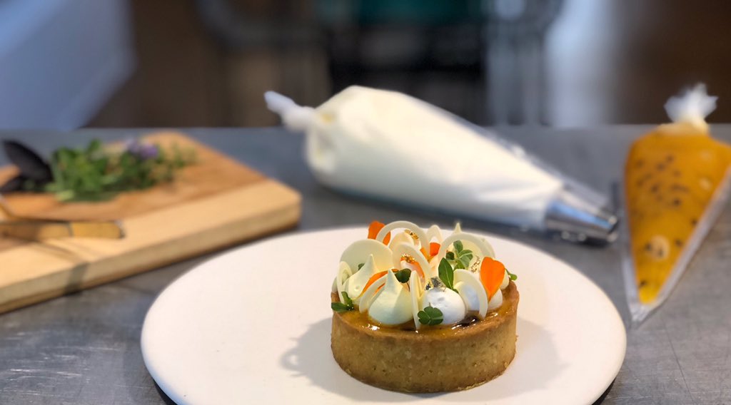 Probando postres con los nuevos Untables de La Lechera y la recién estrenada Crema para Batir Nestlé para la presentación y nuevo recetario digital de Nestlé® 👌🏻

#TransformandoLaReposteria
#CremaParaBatir
#UntablesLALECHERA
#ReposteríaNP