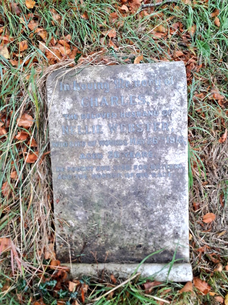 InscriptionsWw1's tweet image. "HE FOUGHT AND DIED FOR BRITAIN" 
#CharlesWebster
Died of wounds 26 May 1916
Aged 26
#StJamesChurch #Shardlow #Derbyshire
#WW1 #LestWeForget
@LivesOfWW1 record: livesofthefirstworldwar.org/lifestory/4678…