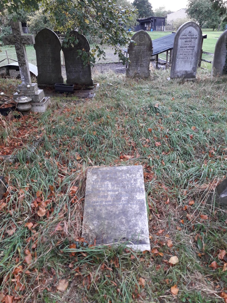 InscriptionsWw1's tweet image. "HE FOUGHT AND DIED FOR BRITAIN" 
#CharlesWebster
Died of wounds 26 May 1916
Aged 26
#StJamesChurch #Shardlow #Derbyshire
#WW1 #LestWeForget
@LivesOfWW1 record: livesofthefirstworldwar.org/lifestory/4678…