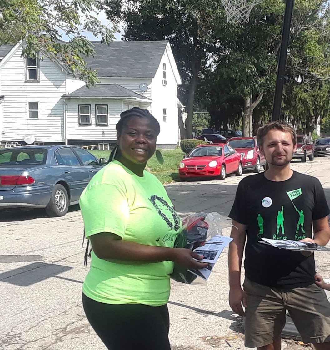 IndGreenParty's tweet photo. Thank you to our dedicated volunteers @ccg_tf for knocking on doors spreading the word about the Green Party and @WolfeForIndiana!! Without you, we wouldn't be where we are today!!
#DemExit #GreenEnter #GoGreen #VoteGreen #DemocracyOrBust #WriteInWolfe https://t.co/GVfynow0oV