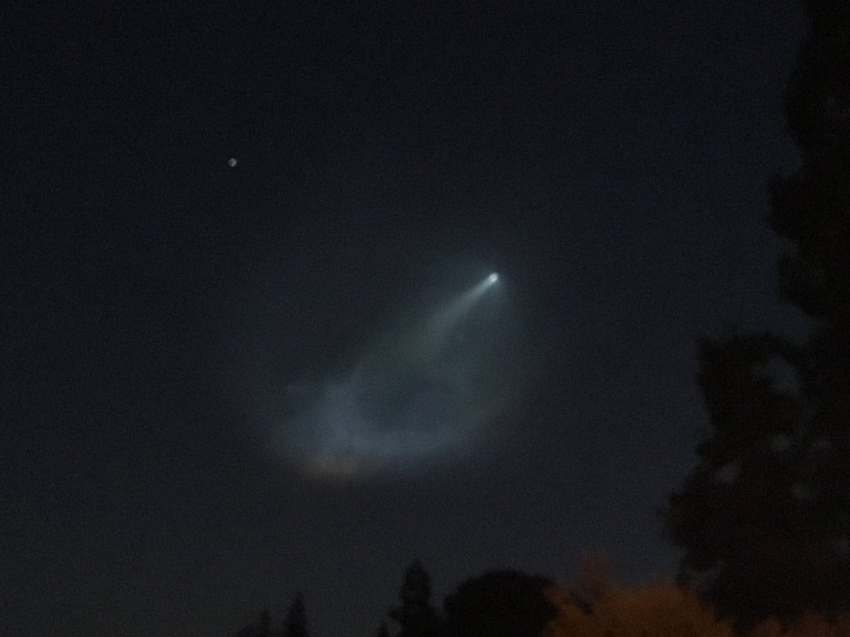 Spectacular views of the flight from south bay #SpaceX