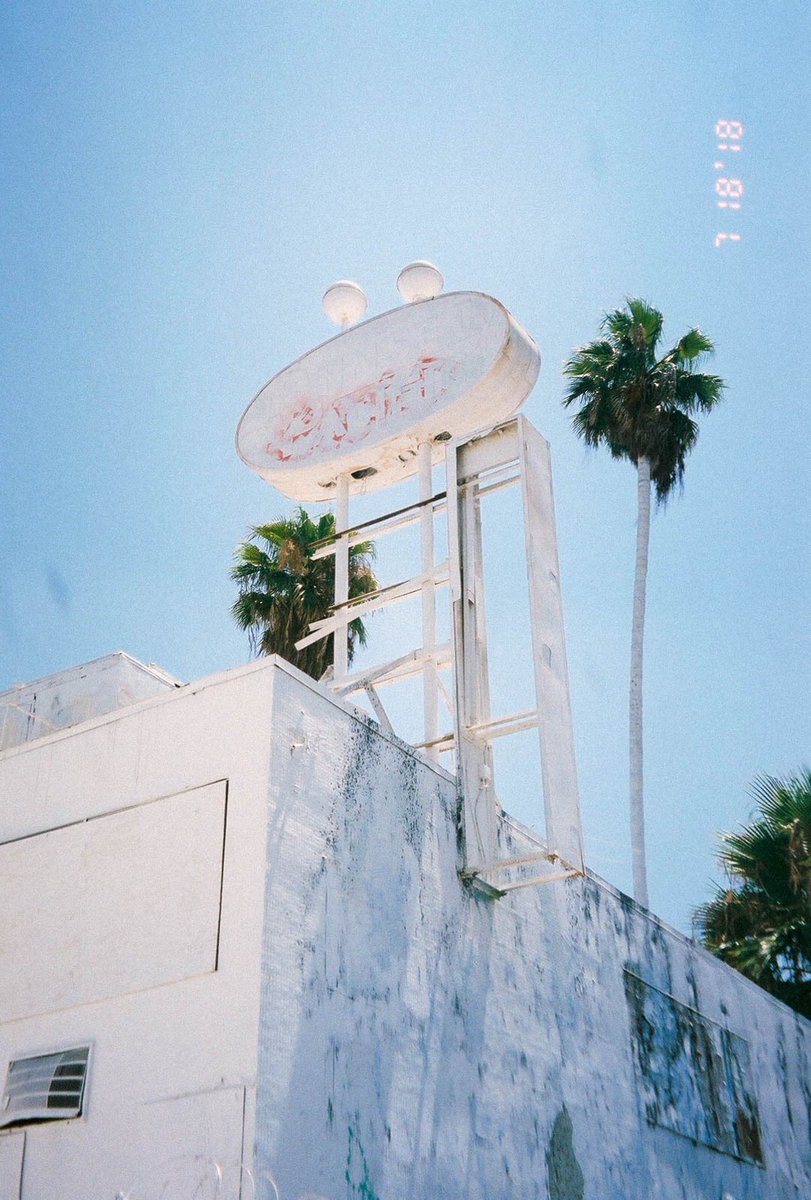 kyleantonio_'s tweet photo. These are some of my favorite shots that I took on film when I went to LA in July. Pls help me grow my film page on ig (@4dollarfilm) with a RT or like on this post! Thanks so much, lots more pictures coming soon✨🎞 https://t.co/79iN9Ttxq8