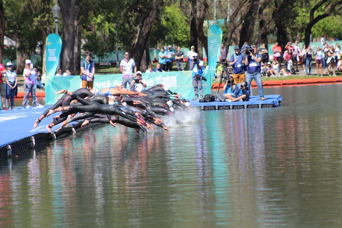 TRIARG's tweet photo. Todas las fotos del #Triatlon en los Juegos Olímpicos de la Juventud @BuenosAires2018  las podés ver en: https://t.co/FyU507gUDF
#BuenosAires2018 https://t.co/rNoP2QNtIx