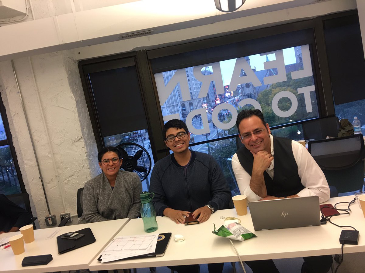LilsG31's tweet photo. Final prezzies done! What an awesome FIRST EVER @StartupWeekend #Detroit #latinxtech experience delivered by dedicated community leaders! Day 3 is a wrap! So what’s next? https://t.co/Cp1kCamA9F! @KaporCenter @hah_vee_AIR @mwheat14 @daicogen @alerje @ToDoolie @GrandCircusCo https://t.co/tIWolRYC2h