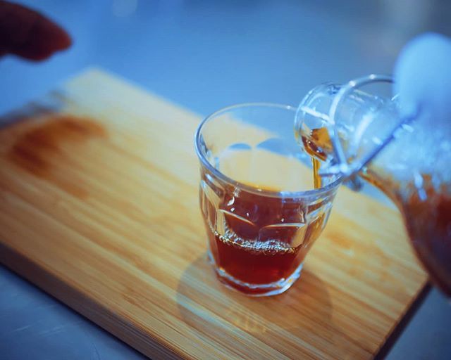 Monday is a golden opportunity to skip and/or postpone works. Yeah! Power to the peeps!
.
#kopi #coffeeoftheday #coffee #coffeetime #singleorigin #pourover #filter #cafe #kedaikopi #kopijakarta ift.tt/2OeDOUX