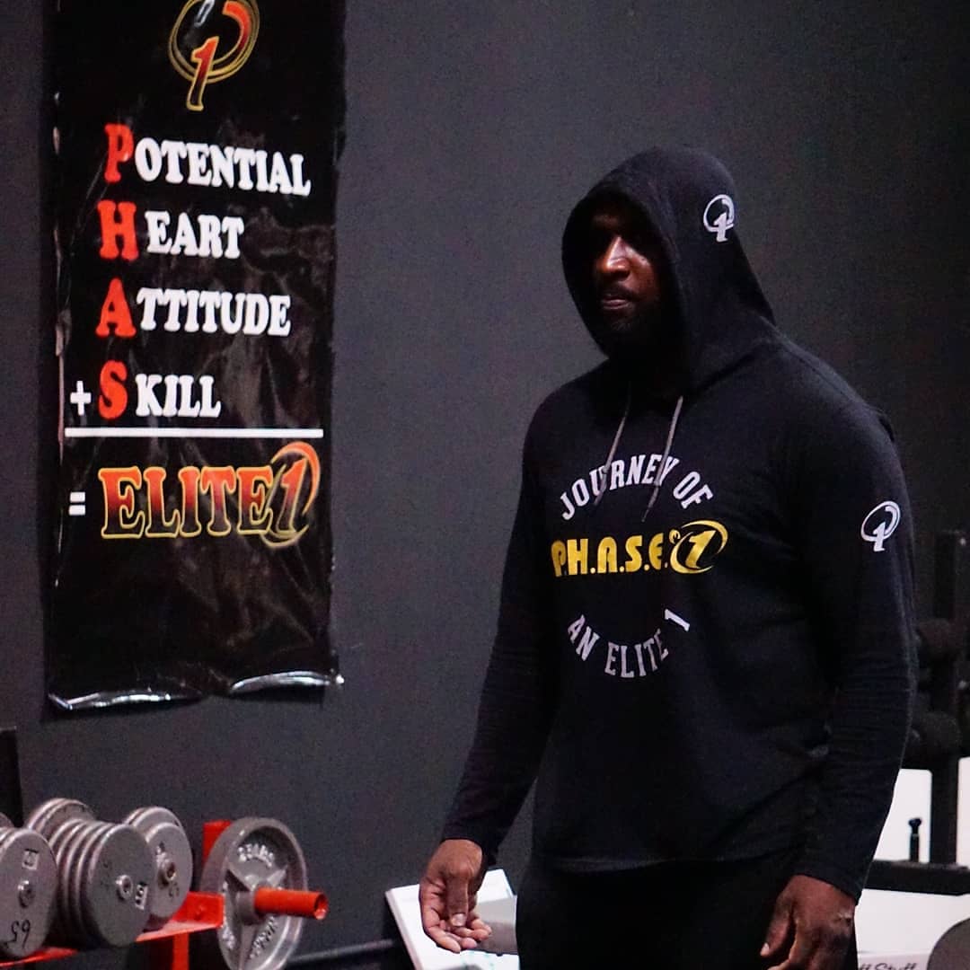 Wayne_Dawkins's tweet photo. I wake up early and I am excited when I walk into my gym. I am living the life that I have always wanted to live, and I am helping others to do the same.
#JourneyOfAnElite1 #IAmAnEliite1 #AthleteDevelopment #Sportskilldevelopment @PHASE1Athletics https://t.co/qGNN5ukMpJ