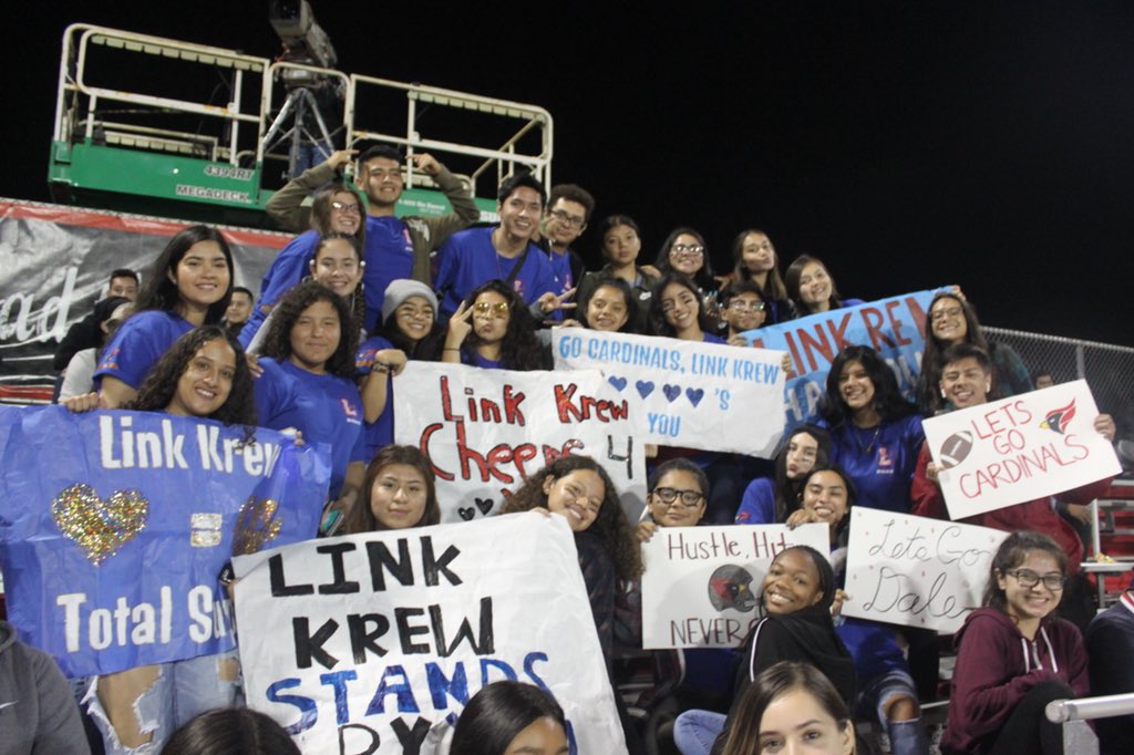 LWLinKrew's tweet photo. Link Krew 💙💙💙💙’s Cardinal Football!!! #theCVway #LawndaleLinKrew https://t.co/BbnchSOooS