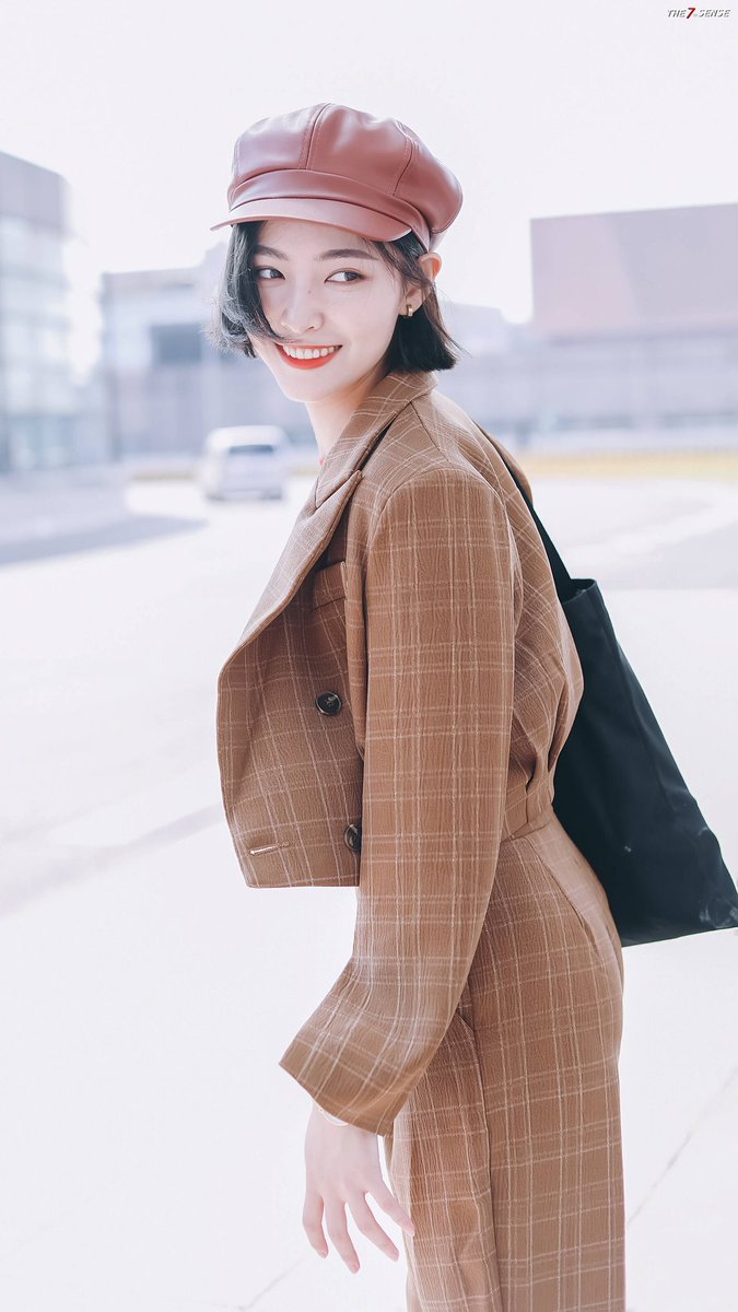 jiaqipics's tweet photo. #许佳琪 #쉬쟈치 https://t.co/lOG1pPX2TJ