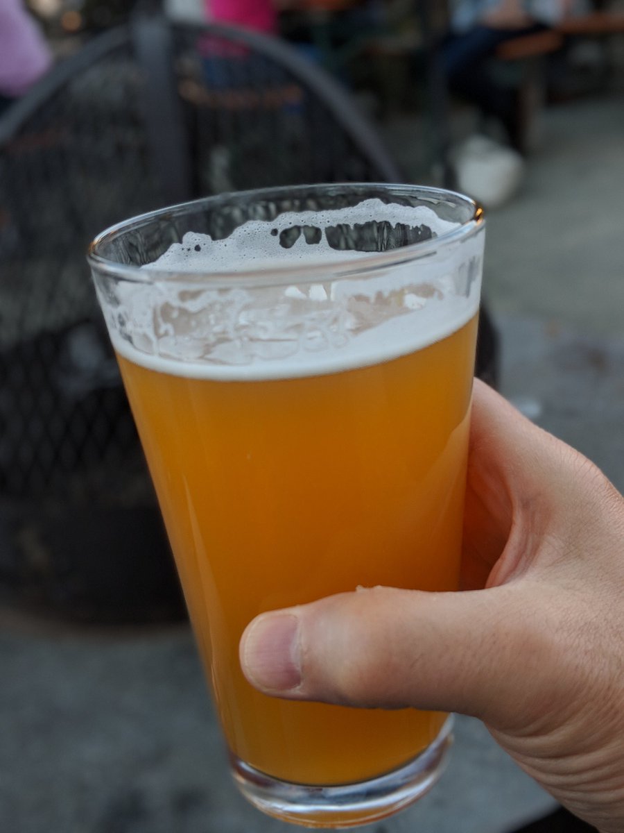asoglin's tweet image. I liked beer. Still like beer. I don't like citrus in my beer. This trend has gone too far. #beer #ipa #ILikeBeer #getyourcitrusoutofmyipa