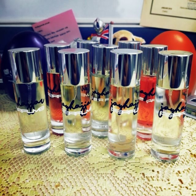 imzuera's tweet photo. I'm selling Jay Hajjar Perfume for RM37.00. Get it on Shopee now! https://t.co/n8Kmn1xEtO #ShopeeMY https://t.co/KyNazobjBb