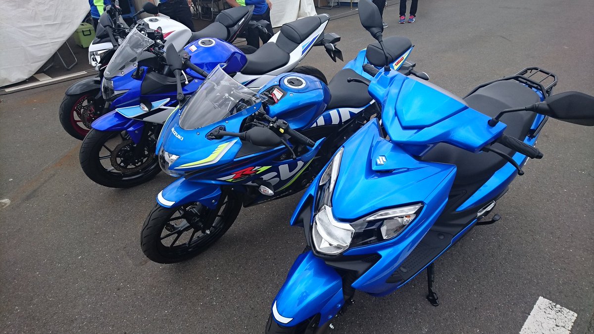 suzukicojpmotor's tweet photo. 【東京モーターフェス2018】
最終日オープンしました。
本日のお台場の天気は曇り。
GSX-R1000R ABS、GSX250Rの展示やGSX-R125 ABS、GSX-S1000ABS等の人気モデルが試乗できる試乗コーナーもあります。皆様のお越しをおまちして��ります。
#東京モーターフェス2018 https://t.co/oOS1UMRPGZ