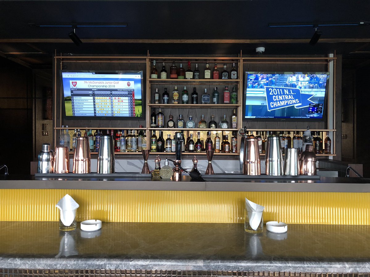 Let’s come and celebrate the soft opening of ALBATROSS Sports Bar.
🗒 : Friday, 12th October 2018*
🕰 : 7 PM till drop
🍺🍸Enjoy the *FREE FIRST DRINK* of Beers, Cocktails &amp; Canape* 🍺🍸
💃🏻Live Music* 💃🏻
🏌️‍♂️Try our Golf Simulator &amp; Pool table for FREE