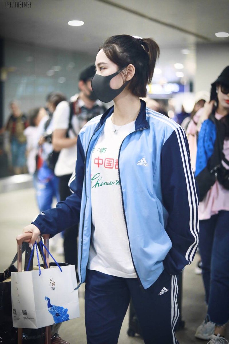 jiaqipics's tweet photo. #许佳琪 #쉬쟈치 https://t.co/hRNDpumpDy