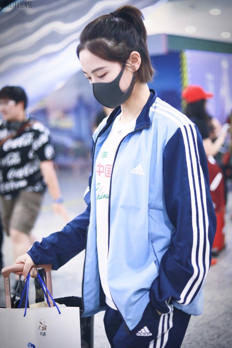 jiaqipics's tweet photo. #许佳琪 #쉬쟈치 https://t.co/hRNDpumpDy