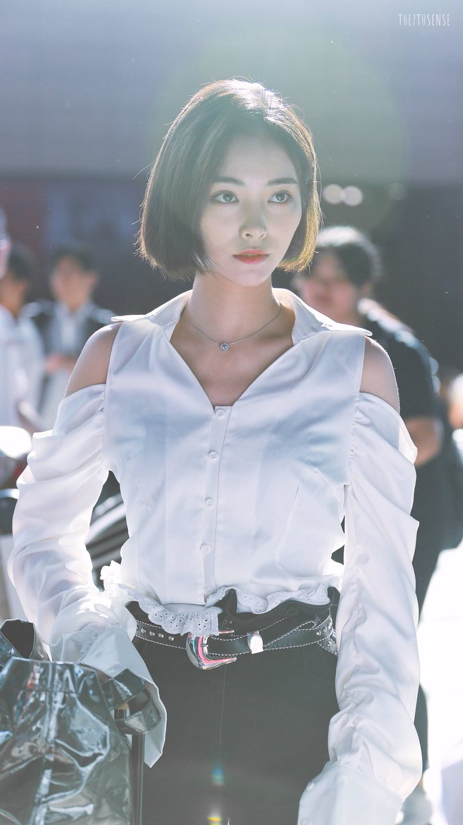 jiaqipics's tweet photo. #许佳琪 #쉬쟈치 https://t.co/k6pddg5ENc