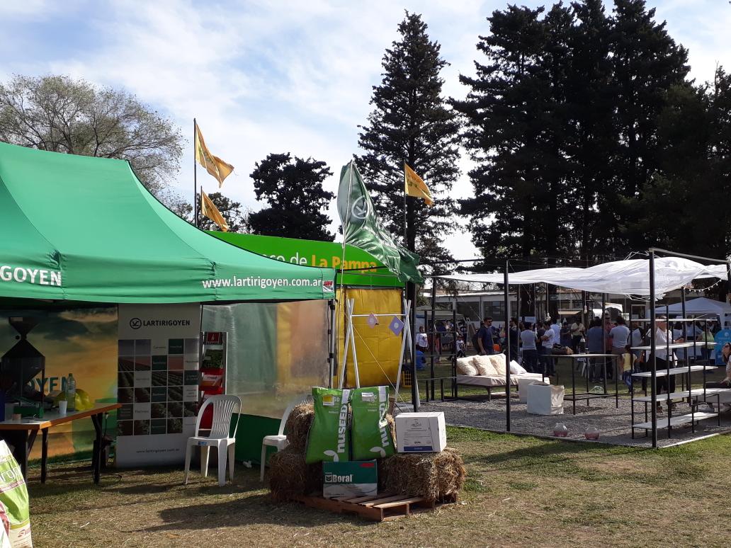 Emprender_Expo's tweet photo. Terminó una nueva edición de #ExpoEmprender!!! Todo un éxito!!! Gracias a todos los que fueron parte de este gran evento que vino psra quedarse!!! https://t.co/CTSmqsaUHq