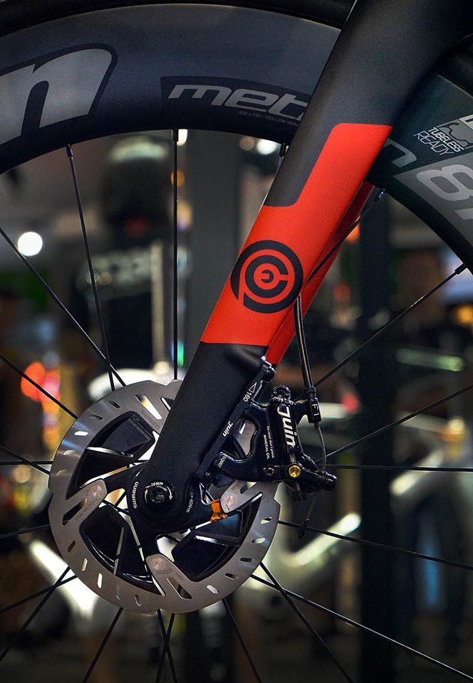 minkolin's tweet photo. CEEPO 2019 show case Shadow & Juin TECH F1
#juintech #ceepo #shadow #F1 https://t.co/QwLlmLh1IB