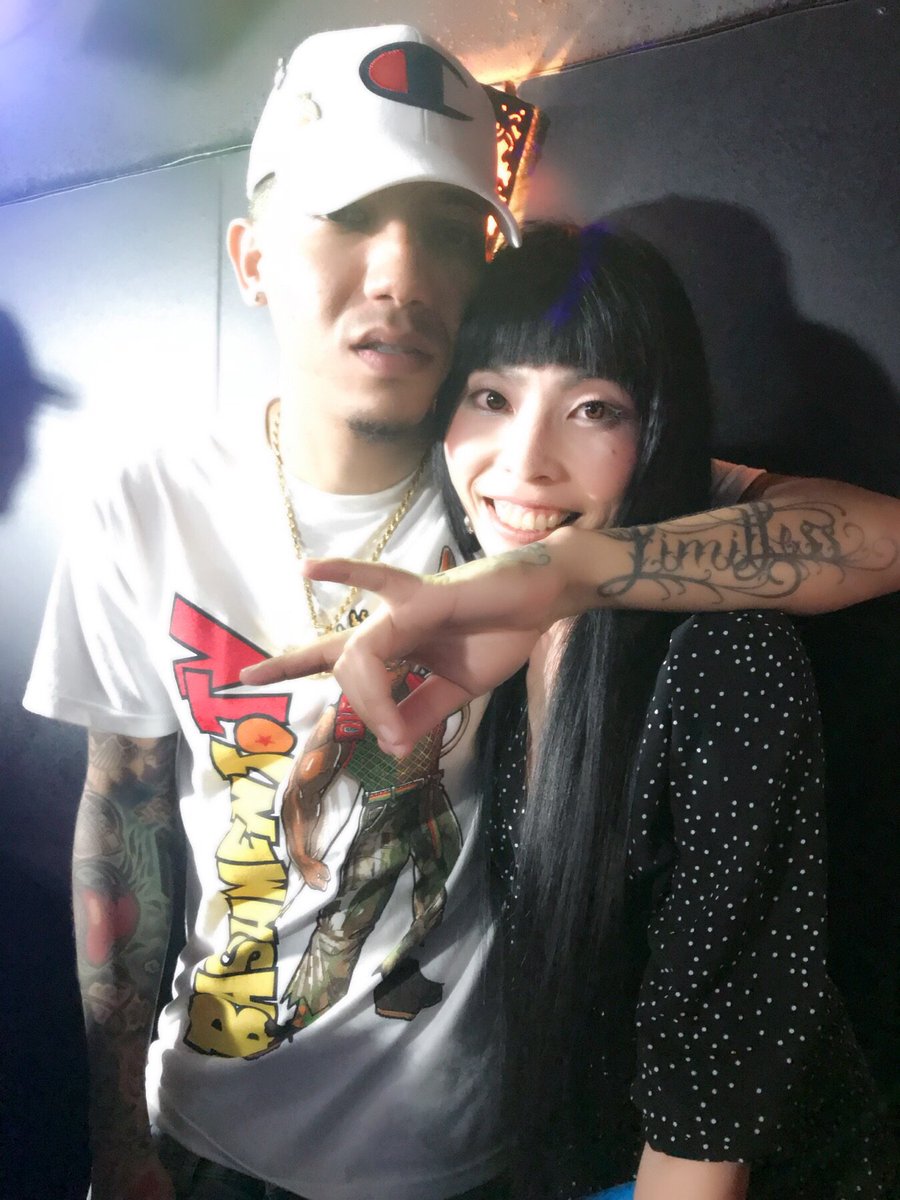 ikuney616's tweet photo. 余韻スゴイ♪
つーか今どきのジャマイカの若者は、顔ちぃーちゃくてスラっとしてて男前ですこと🇯🇲
#medz #chromatic #sami_t #bakersteez #theultimatetour #club_x https://t.co/6TIjTgppsV