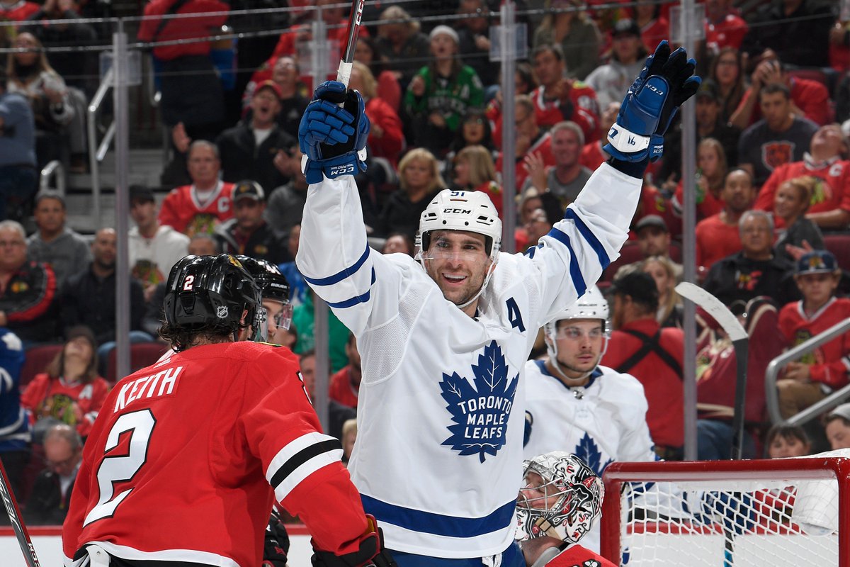 MapleLeafs's tweet photo. Hats off and hands high for @91Tavares. #LeafsForever https://t.co/88uFoWxNcK
