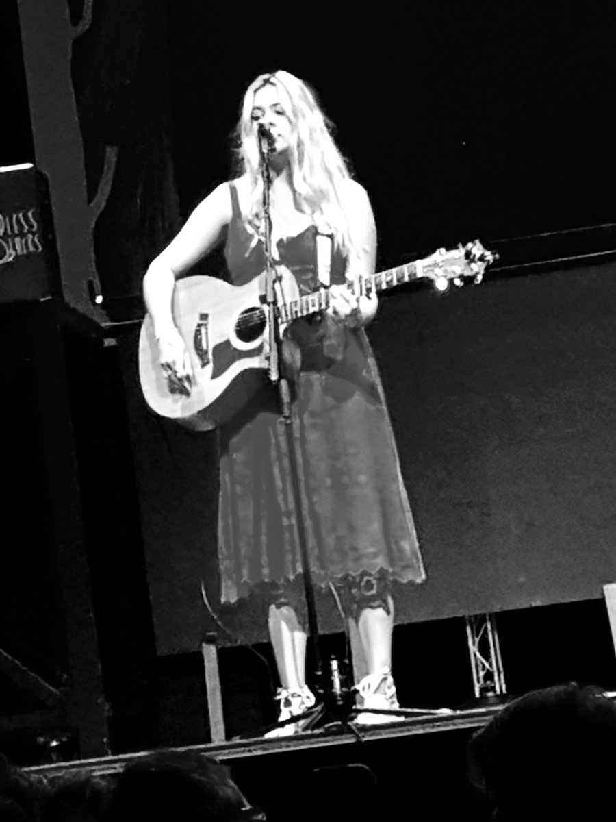 DadParish's tweet photo. Stumbled across another riser in the UK music scene, at a walk in fund raiser in St Ives. @Baileytomkinson catch her new EP #HeyAce https://t.co/CDUs7SidwA