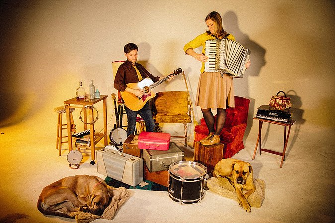 andrubemis's tweet photo. Teeny-Tiny Traveling Folk Band - https://t.co/umUbr4sjJU https://t.co/azrOHhKr1X