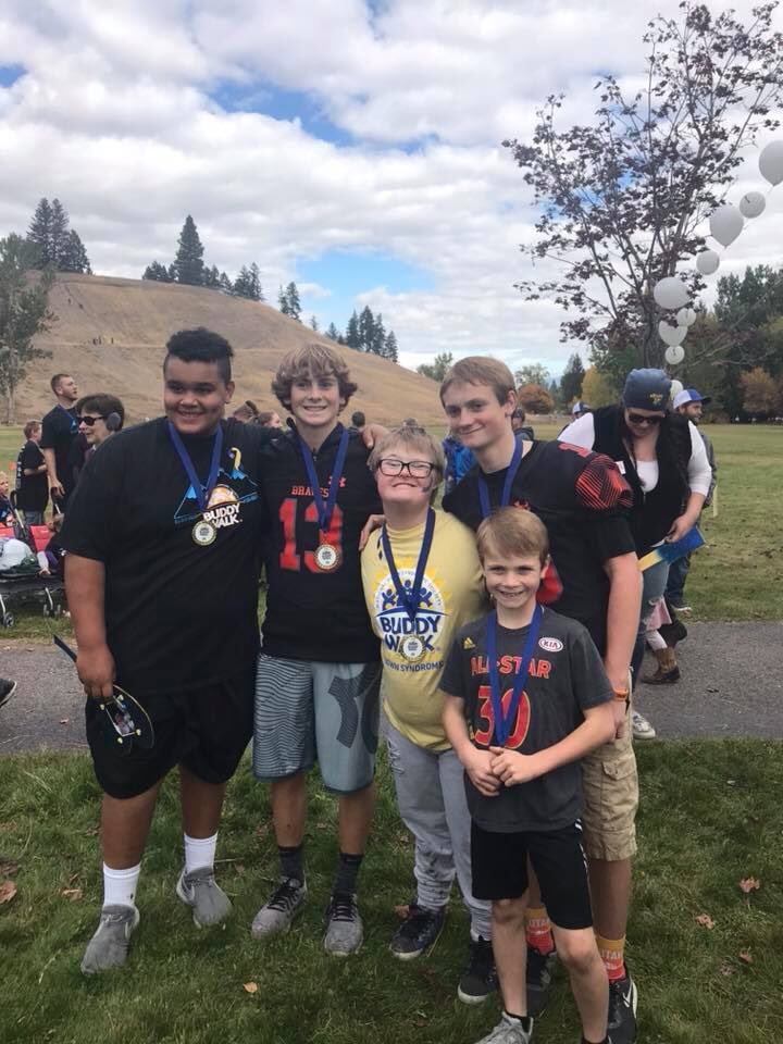 CoachKyleSamson's tweet photo. Great Job today by our Braves and Bravettes volunteering at the 2nd Annual Buddy Walk for Down Syndrome! Great group of kids supporting an awesome cause! Proud of these guys and girls!
#Family
#FlatheadPride
#GivingBack https://t.co/xTd6xarvCe