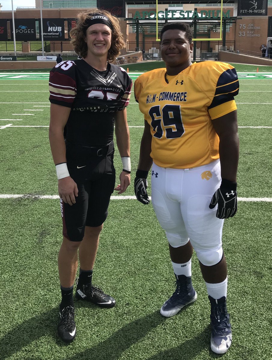 StevenCarroll77's tweet photo. Exciting to see @jordancarroll99 &amp; @Devin_Beamon74 pursuing their dreams/futures. 
You won’t outwork them
They are examples of how to live with #Faith &amp; #Character 
They battled together as #Teammates Now they are #Opponents BUT, They will always be #Brothers4Life #OriginalGoons https://t.co/uBd7dtyaI7