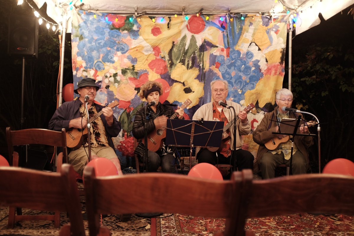 PixBoise's tweet photo. Musicians at @surelsplace Saturday night for the Shrinky Dink silent auction fundraiser. I won beautiful works by Judith Lombardi and Laurie Blakeslee. #Boise #art #GardenCity https://t.co/9yEOgrvKkE