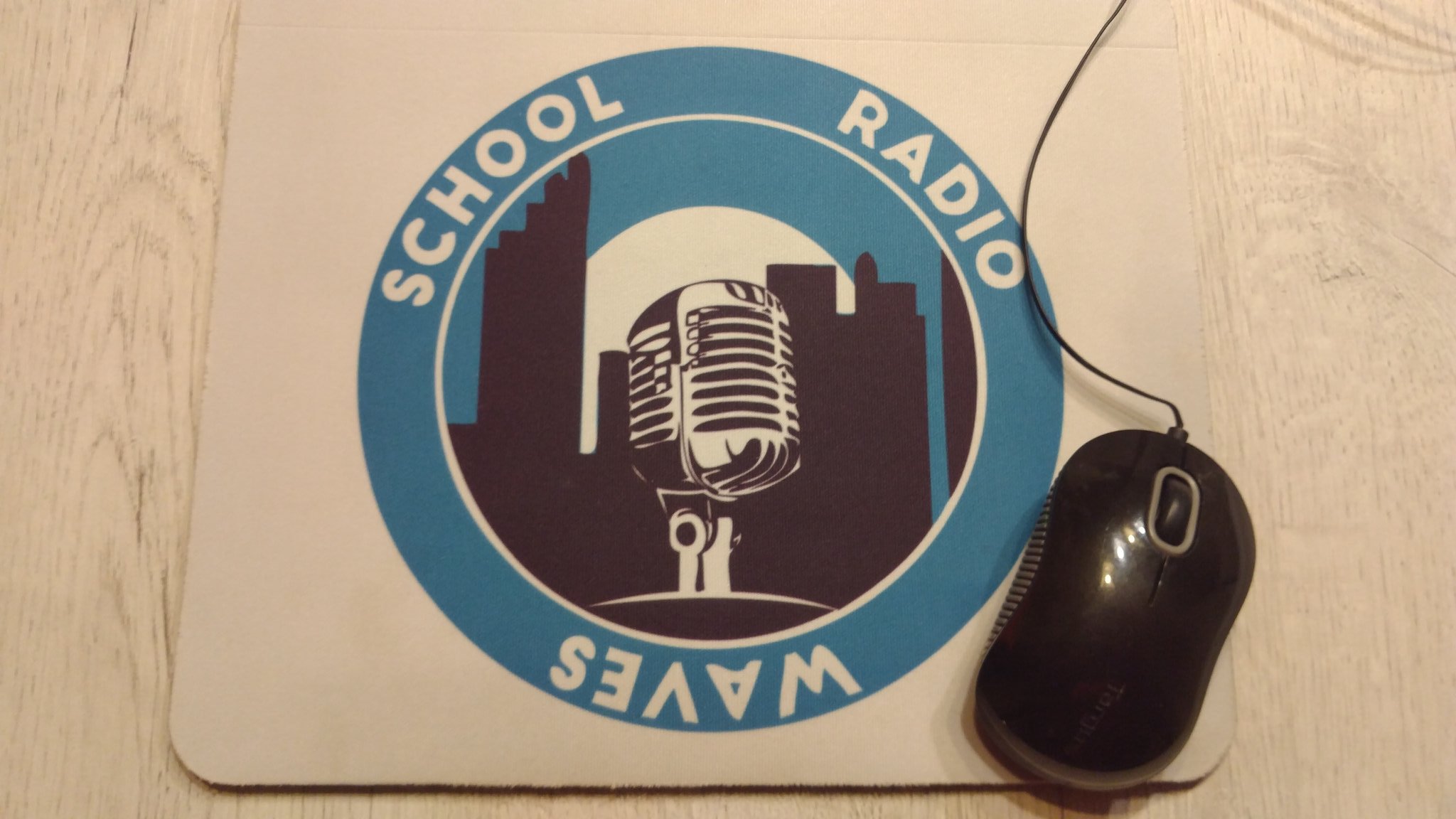 School Radio Waves Mouse pads