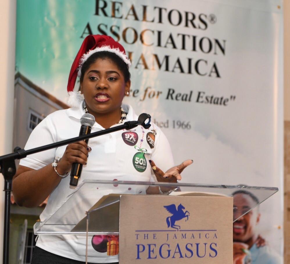 myvmgroup's tweet photo. “We are serious about having you choose us as we’ve taken the steps to simplify the process to get you into your home.” - Latoya Williams, Manager, Lending Solutions #Home #VMBS #HomeOwnership #TurnYourKeys https://t.co/R6rsmjo2Ms