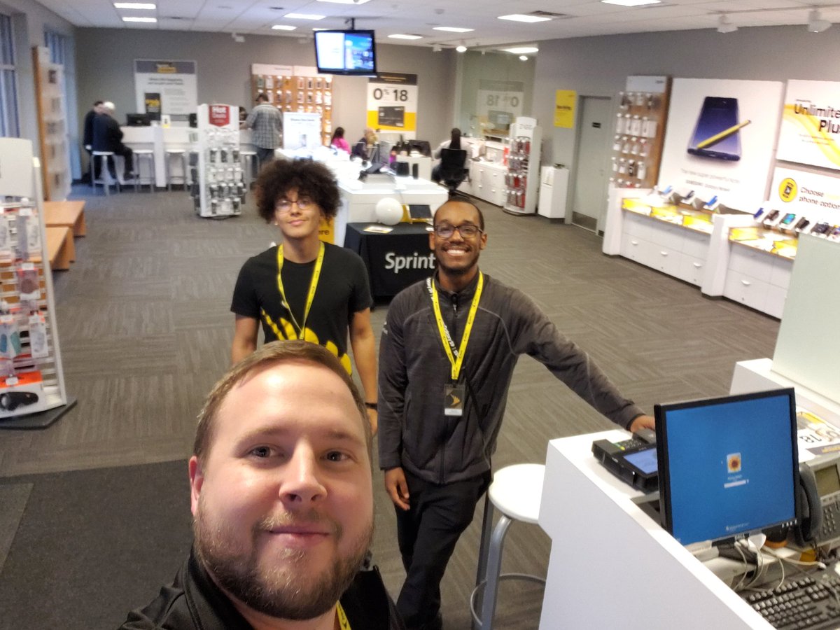ctylewis's tweet photo. Last minute tab and a few upgrades on Kentwood 5542! @maurice_nolden you have a fantastic team here. #managerswap @BenjaminReam @MartyHayes11 @jimmills22 @mark_nachman https://t.co/fsIF8lUneT