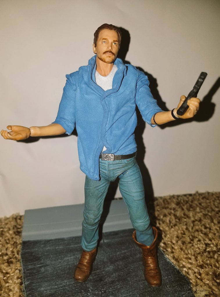 noahkollects's tweet photo. That look @ClayneCrawford gives you when you turn him into a figure. https://t.co/cvHOyQKRX4