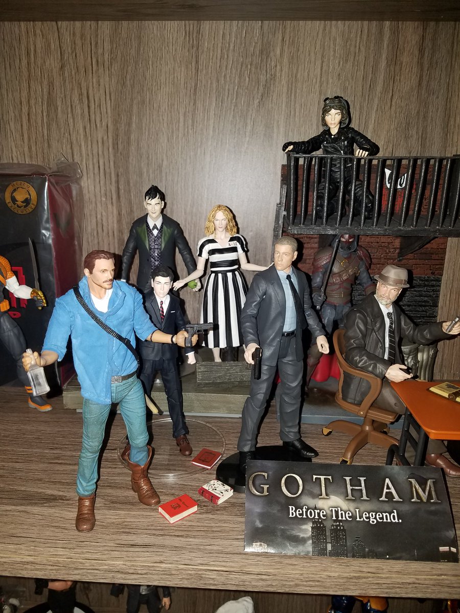 noahkollects's tweet photo. It's time for a new Partner @TeamClayne @ClayneCrawford #Gotham #Westworld #TheFlash #GameOfThrones https://t.co/Jp4ljUMePq