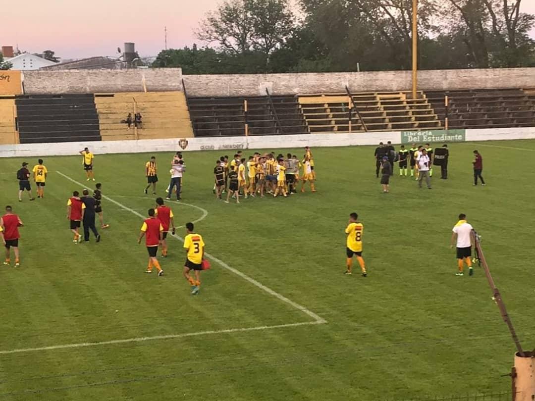 JorgeNewberyVM's tweet photo. NEWBERY CAMPEON!!! 

19no campeonato para el más campeón de #VillaMercedes

#VamosPitojuan https://t.co/ywj9iWgvuh