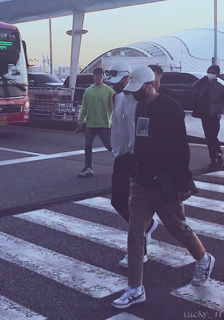 MY_LUCKINESS's tweet photo. 181008  #은혁 #Eunhyuk 인천공항 한국to마카오
•~• https://t.co/7UpexqftAH