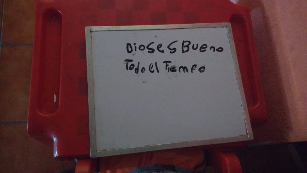 napojoh's tweet photo. Todo papá que ama a Dios se siente orgulloso (y por las nubes) cuando tu hijo escribe sus primeras palabras de Fe por sí mismo. #DiegoStyle #Fe #DiosDeGeneraciones #DiosEsBueno https://t.co/sH0HQPFQim