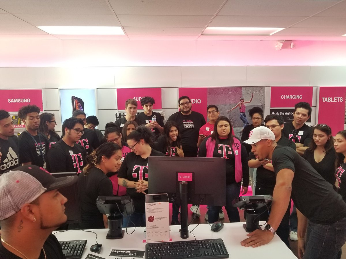 JordanZamoraSr's tweet image. Squadddd! Succesful District Meeting this morning, TPR Corpus Market is October Carry Foward Ready! #CarryFoward #CSTX #KCIstrong #SWisBest #WeWontStop #OneTeam @harryphan @RickySanchez_07 @luisg_fab @xriveratmob @Dsolano1023