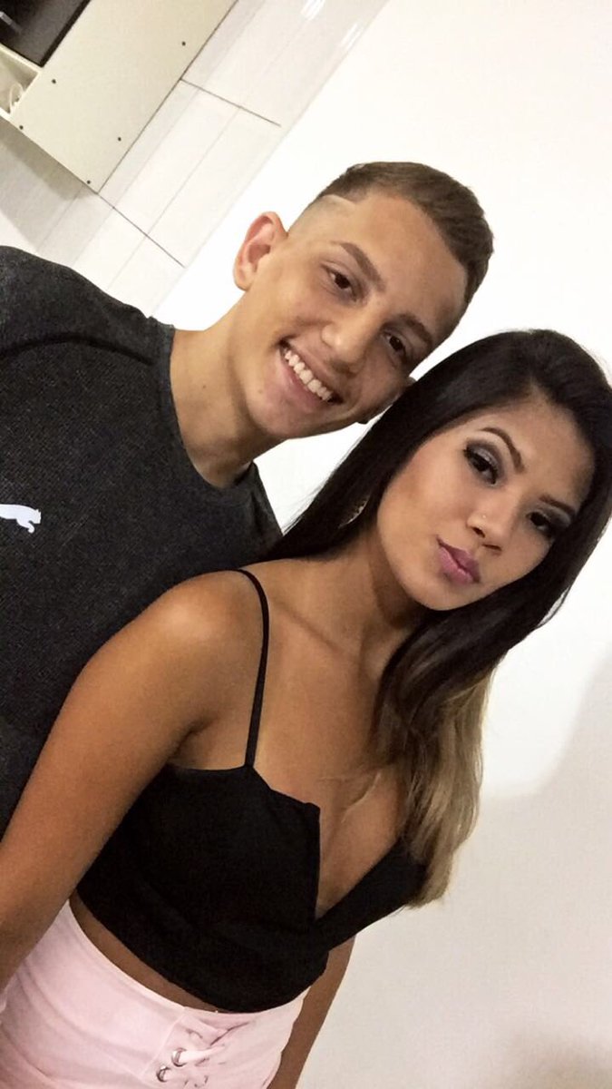 NicollyYabu's tweet image. “O que eu não faria, pra esse amor vencer...” 💛💛 #Queshow @FCouto12